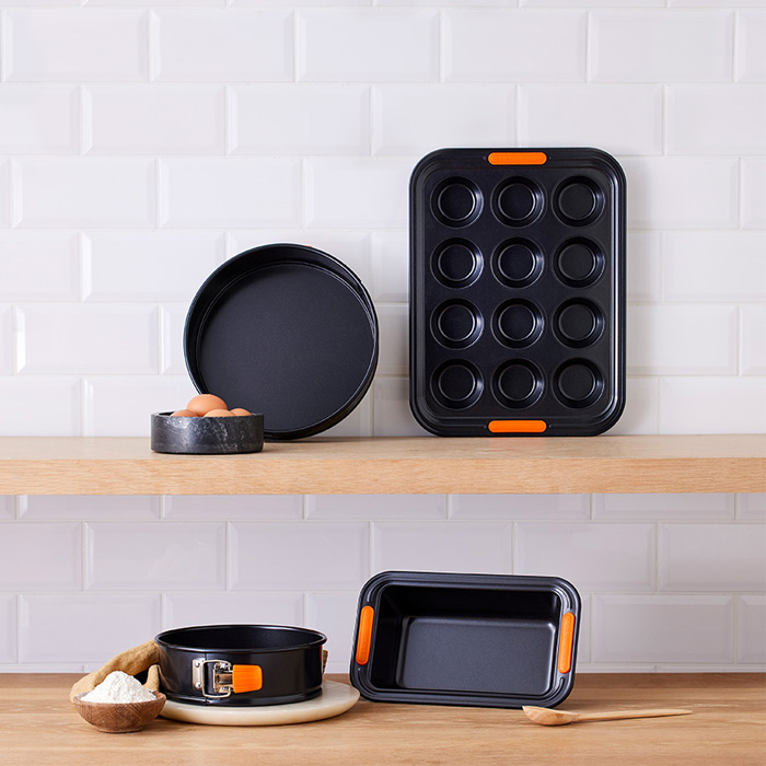 Le outlet Creuset baking bundle