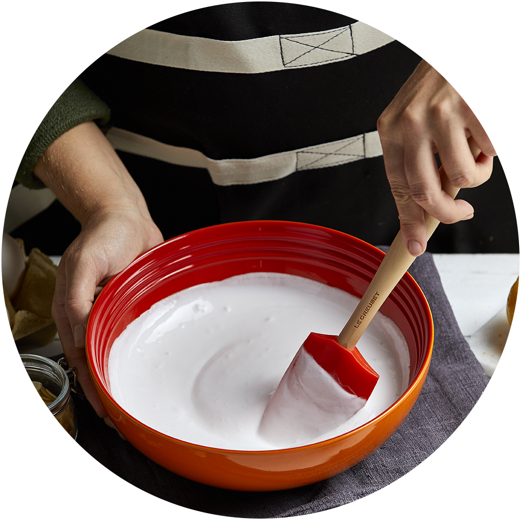 Le Creuset Craft Silicone Basting Brush – Divertimenti Cookshop